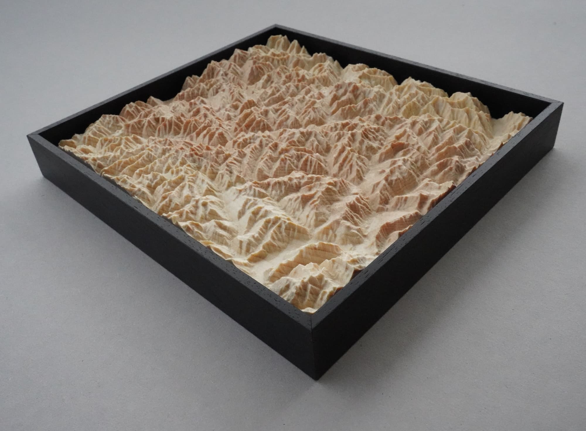 Das Engadin aus Arvenholz